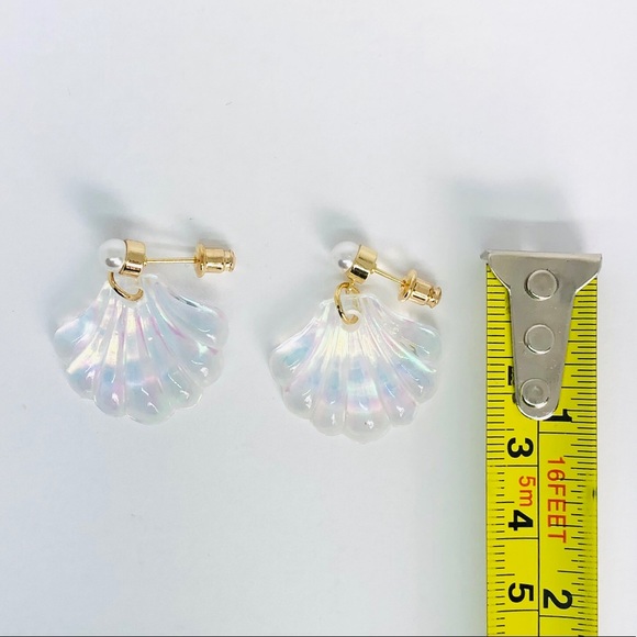 ❤️HP❤️New! Holographic Shell Dangle Pearl Earrings - Picture 3 of 3